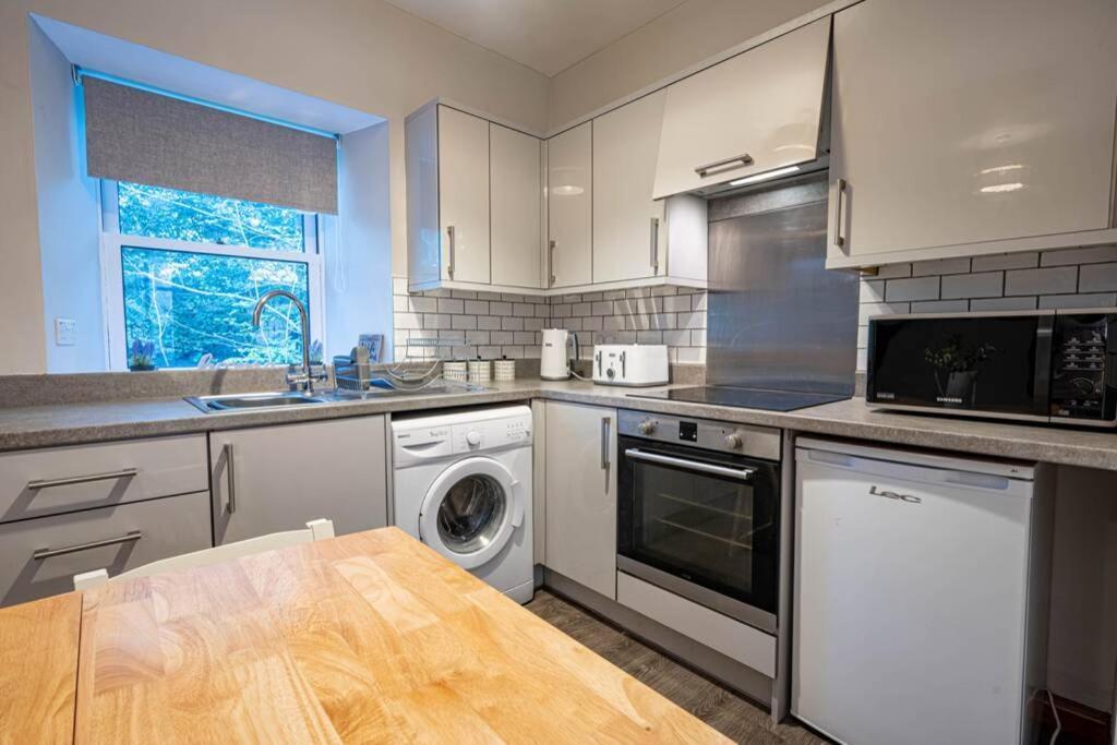Cozy Newly Renovated Town Centre Apartment Aberfeldy Ngoại thất bức ảnh