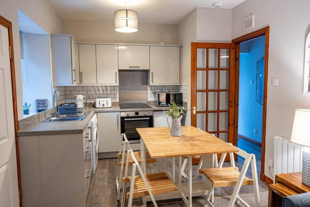 Cozy Newly Renovated Town Centre Apartment Aberfeldy Ngoại thất bức ảnh